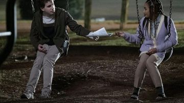 Strass shoes worn by Alana Beck (Amandla Stenberg) as seen in Dear Evan Hansen movie outfits