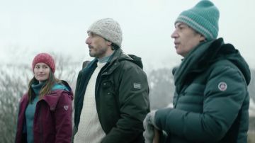 The khaki coat Aigle worn by Stéphane Dutel (Vincent Elbaz) in the film Mystery