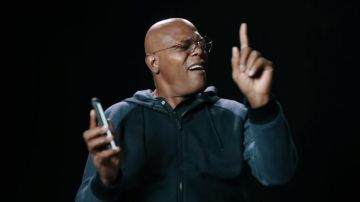 Blue Hoodie worn by Samuel L. Jackson in Janet Documentary