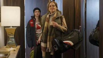 Sac de sport porté par Jenny Franklin (Margarita Levieva) comme on le voit Dans De l'Armoire Froide (Saison 1)