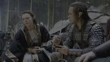 Rings Gauntlet worn by Francesca (Mecia Simson) as seen in The Witcher TV show (S02E02)