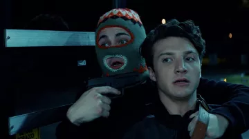 La cagoule en laine portée par The Robber (Jordan Patrick) comme on le voit dans le film Supercool