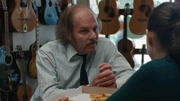 La chemise rayée portée par Antoine Maserati (Philippe Katerine) dans le film Petite Solange