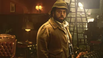 Director Viewfinder Scene used by Francis Ford Coppola (Dan Fogler) as seen in The Offer TV series furniture from season 1