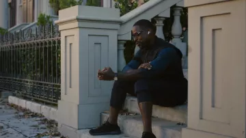 Nike Baskets Noires portées par Randall Pearson (Sterling K. Brown) comme on le voit dans C&#39;est Nous Garde-Robe (Saison 6 Épisode 5)