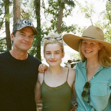 Green Tank Top worn by Julia Garner for the last day of filming Ozark TV series on her Instagram account @juliagarnerofficial