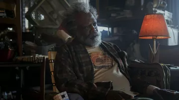 Fort Lauderdale T-shirt worn by Ptolemy Grey (Samuel L. Jackson) as seen in The Last Days of Ptolemy Grey TV series outfits (Season 1)