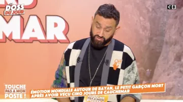 El chaleco a cuadros e impreso usado por Cyril Hanouna en Touche pas à mon poste del 7 de febrero de 2022