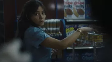 Reloj de oro usado por Carmen (Teresa Ruiz) como se ve en los atuendos del Padre Stu