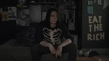 Camisa de torso esqueleto usada por Magnus Nielsen (Moritz Glaser) en los atuendos de la serie de televisión Dark (Temporada 3 Episodio 2)
