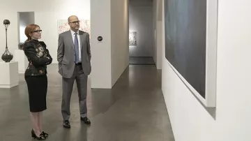 Heels shoes worn by Anna Delvey (Julia Garner) as seen in Inventing Anna Outfits (Season 1 Episode 4)