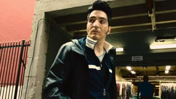 Veste Fila Black and white Zip portée par Kurt (David Dastmalchian) dans la garde-robe du film Ant-Man