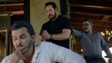 Reloj usado por Becker (Cole Hauser) como se ve en el vestuario de la película de Panamá
