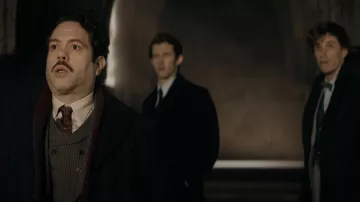 Patterned Brown Tie worn by Jacob Kowalski (Dan Fogler) as seen in Fantastic Beasts: The Secrets of Dumbledore movie