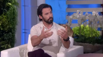 Polo usado por Milo Ventimiglia como se ve en The Ellen DeGeneres Show