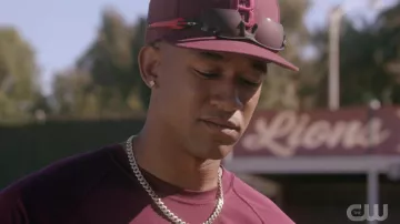 Lunettes de soleil Oakley portées par Damon Sims (Peyton Alex Smith) vues dans l’émission all american : Homecoming TV (S01E02)