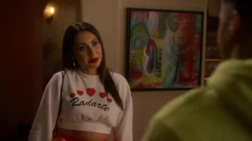 Rodarte Cropped Sweatshirt porté par Ana Torres (Francia Raisa) vu dans les tenues de série télévisée adultes (saison 4 épisode 14)