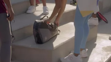 Baskets Prince White portées par Simone Hicks (Geffri Maya Hightower) vues dans la garde-robe de la série télévisée All American: Homecoming (saison 1 épisode 3)