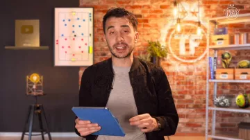 Le blouson noir porté par Thomas Mekich dans sa vidéo YouTube Quand Griezmann CHAMBRE face aux critiques sur l'Atlético ???? - La Quotidienne #1044