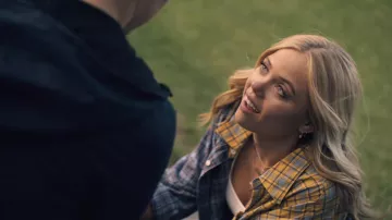 The blue and yellow checkered shirt of Addy Prentiss (Annalisa Cochrane) in the series Who Lies? (Season 1 Episode 2)