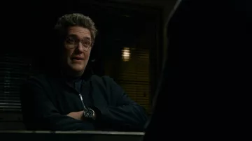 IWC Watch portée par The Chairman (Craig Bierko) comme on le voit dans la garde-robe de la série télévisée The Blacklist (saison 9 épisode 12)
