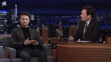 Black Turtleneck Sweater worn by Daniel Radcliffe as seen in The Tonight Show Starring Jimmy Fallon