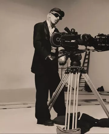 Laylow's costume for his interview at Vogue Hommes