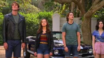 Veste en cuir portée par Noah Flynn (Jacob Elordi) telle que vue dans la garde-robe du film The Kissing Booth 3