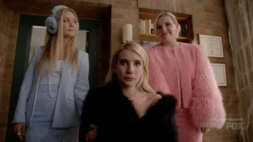 ASOS Structured Edge to Edge Blazer usado por Chanel #3 (Billie Catherine Lourd) en los atuendos de la serie de televisión Scream Queens (Temporada 2 Episodio 4)