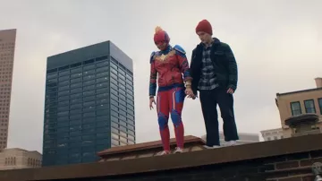 Cosplay de disfraz de superhéroe usado por Kamala Khan (Iman Vellani) como se ve en el vestuario del programa de televisión de Ms. Marvel (Temporada 1)