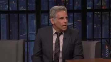 Corbata a rayas usada por Ben Stiller en Late Night con Seth Meyers