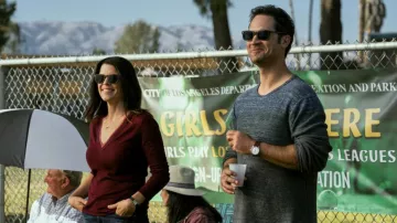 Lunettes de soleil portées par Mickey Haller (Manuel Garcia-Rulfo) telles que vues dans la série télévisée The Lincoln Lawyer (saison 1)