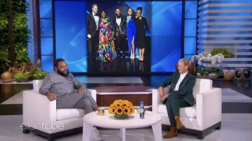 Grey Ensemble porté par Anthony Anderson vu dans The Ellen DeGeneres Show