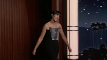 Robe corset portée par Naomi Scott comme on le voit dans Jimmy Kimmel Live!