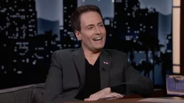 Lunettes Pin portées par Randy Rainbow comme on le voit dans Jimmy Kimmel Live! sur avril 26, 2022