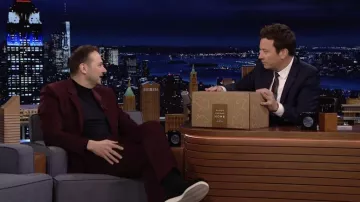 Black sneakers worn by Daniel Humm as seen in The Tonight Show Starring Jimmy Fallon on April 27, 2022