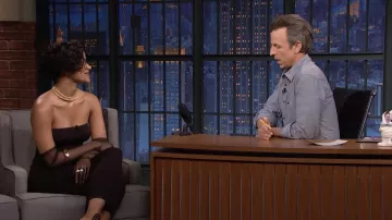Collier en or porté par Zazie Beetz vu dans Late Night with Seth Meyers