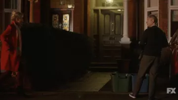 Sneakers worn by Paul (Martin Freeman) as seen in Breeders TV show outfits (Season 3)