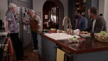 Zapatillas New Balance usadas por Robert Hanson (Martin Sheen) como se ve en el vestuario del programa de televisión Grace and Frankie (Temporada 7 Episodio 10)