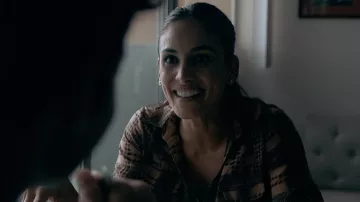 The printed shirt worn by Tatiana Valle (Johanna Solano) in the film A step away from me