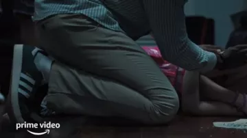 Baskets Adidas portées par Kunle (Donald Elise Watkins) vues dans Emergency