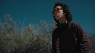 Camiseta de manga larga a rayas usada por Henry Tanaka (Aidan Laprete) como se ve en el vestuario de la serie de televisión The Wilds (Temporada 2 Episodio 3)