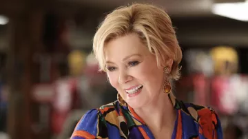 Pearl Earrings worn by Deborah Vance (Jean Smart) as seen in Hacks TV show wardrobe (Season 2 Episode 2)