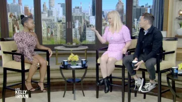 Sneakers worn by Ryan Seacrest as seen in LIVE with Kelly and Ryan