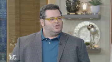 Lunettes jaunes portées par Josh Gad vues dans LIVE with Kelly and Ryan