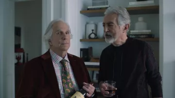 Pull Zip Cardigan porté par Joe Mantegna (Joe Mantegna) tel que vu dans les tenues de la série télévisée Barry (S03E05)