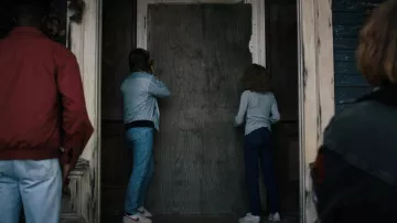 Nike Grey 80s trainers sneakers worn by Nancy Wheeler (Natalia Dyer) in Stranger Things (Season 4 Episode 5)