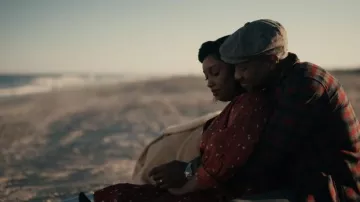 Montre portée par Jesse Brown (Jonathan Majors) vue dans Devotion