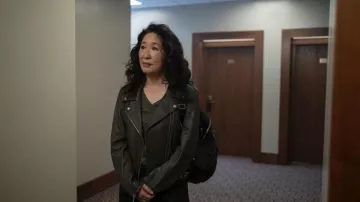 Leather jacket worn by Eve Polastri (San­dra Oh) in Killing Eve (Season 4 Episode 1)