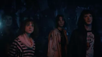 Veste en cuir noir portée par Eddie Munson (Joseph Quinn) dans Stranger Things Wardrobe (saison 4 épisode 7)
